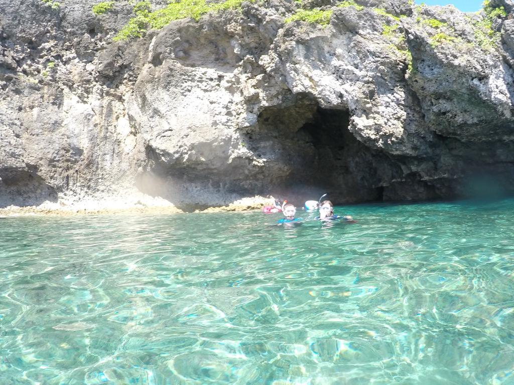 فندق Tropical Surf House Okinawa أونا المظهر الخارجي الصورة