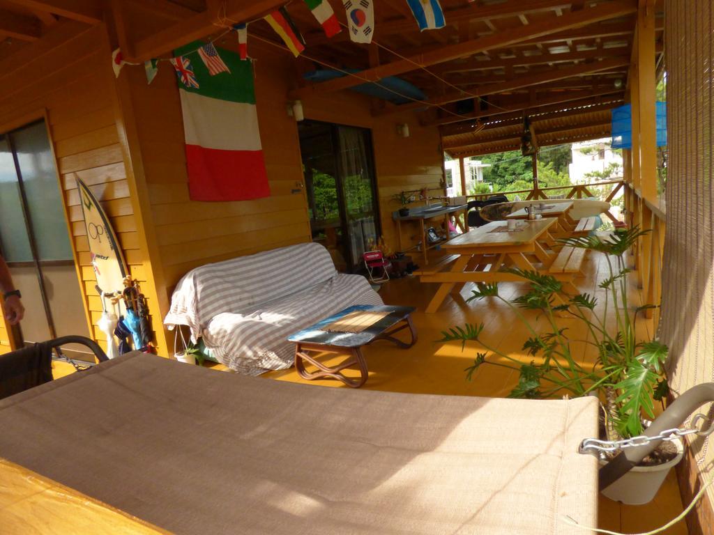 فندق Tropical Surf House Okinawa أونا المظهر الخارجي الصورة