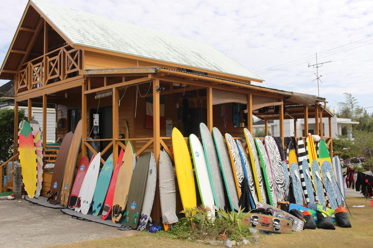 فندق Tropical Surf House Okinawa أونا المظهر الخارجي الصورة